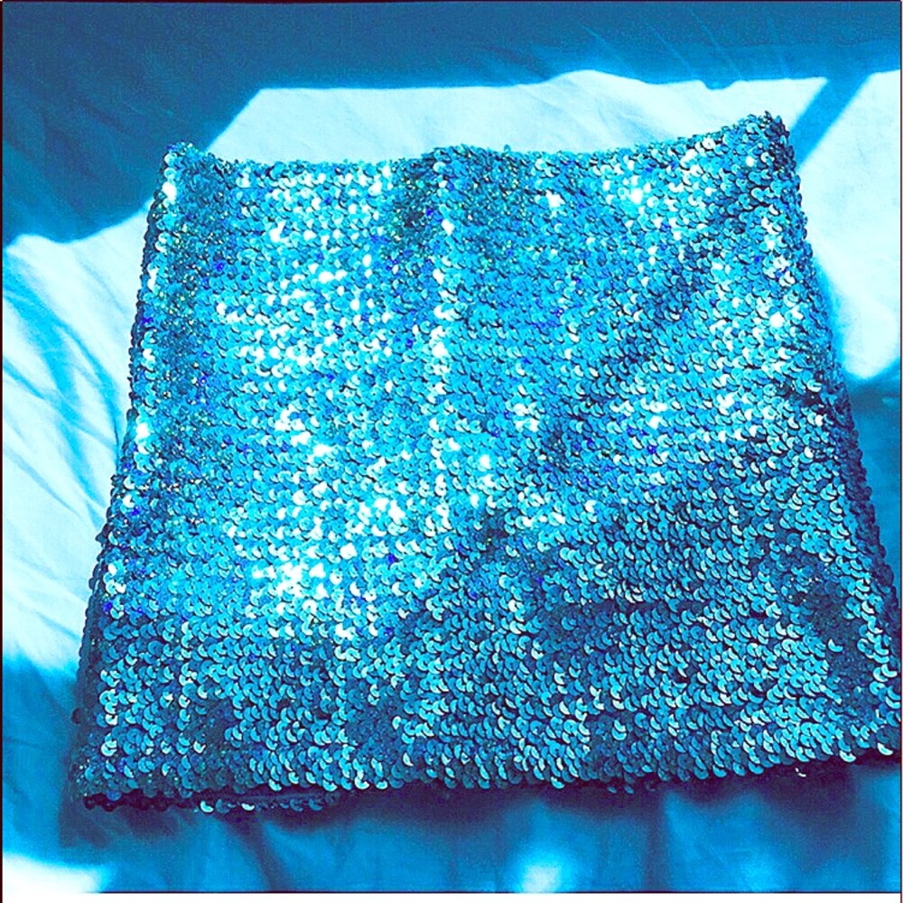Sequined Mermaid Mini - Picture 3 of 6